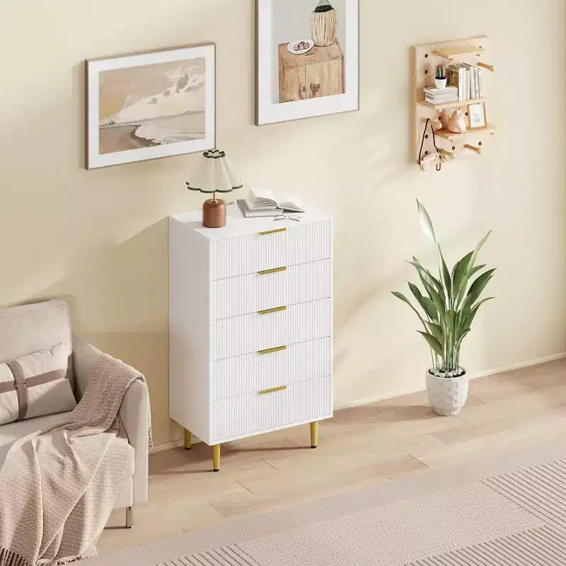GustoWave Cassettiera scanalata per camera da letto con 5 cassetti, cassettiera in legno con maniglie e piedi in metallo, cassettiera naturale per soggiorno, camera da letto